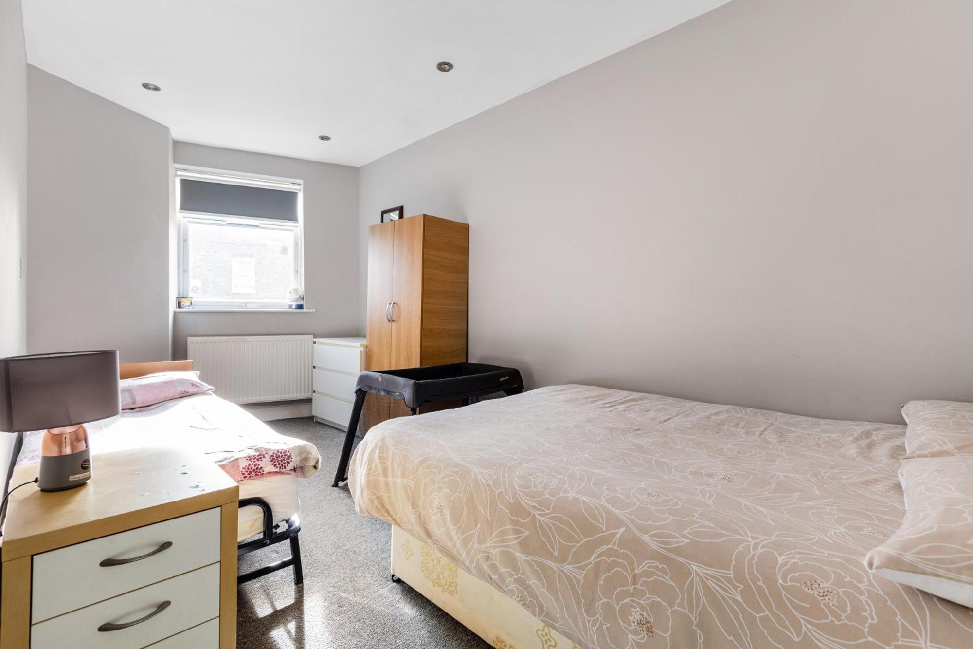 Spacious 2 Bed 2 Bath Apartment With Free Parking For 2 Cars And Underground Station Zone 2 For Quick Access To Central London Up To 10 Guests Exterior foto