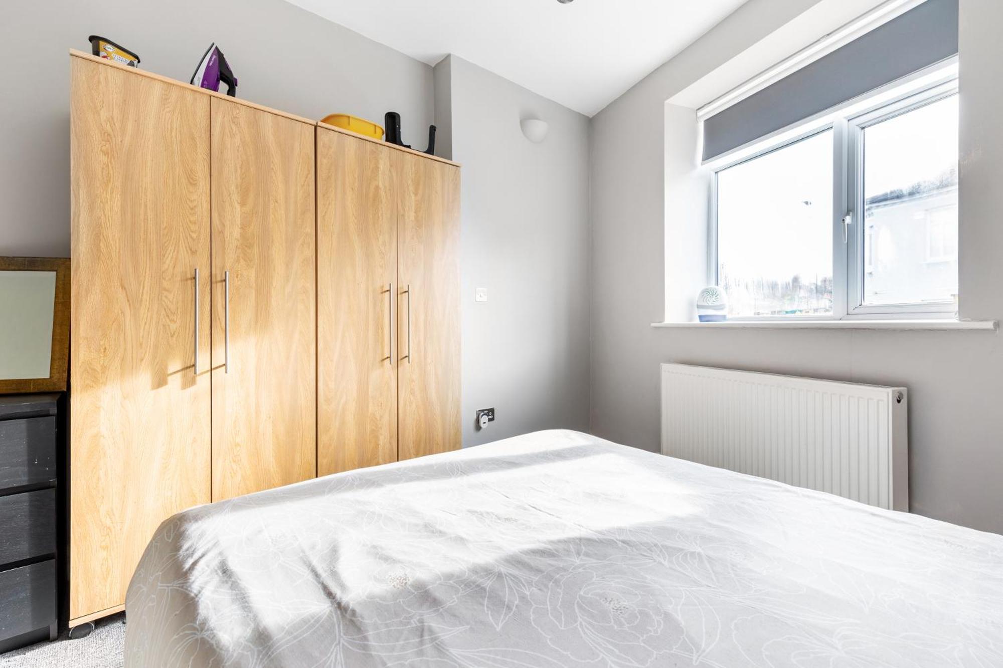 Spacious 2 Bed 2 Bath Apartment With Free Parking For 2 Cars And Underground Station Zone 2 For Quick Access To Central London Up To 10 Guests Exterior foto